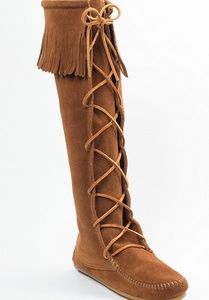 Minnetonka Lace Up Fringe Boots!